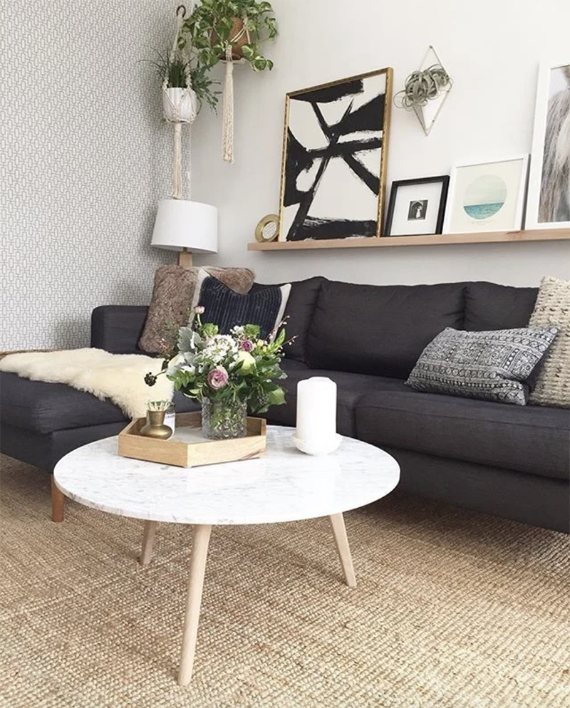 Here's how to create a modern boho living room, which balances the funky boho vibe with clean lines and neutral colours - like this one by @modernjane.