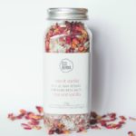 Looking for eco-friendly mother's day gifts? These 10 nature-inspired items are sure to delight the mother earth loving mother in your life - whether that be your mom, mom-in-law, grandma, sister - or yourself! Like these floral bath salts from Etsy.